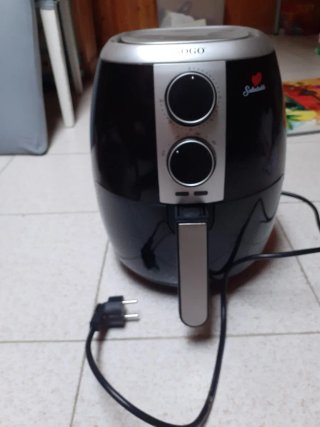 Freidora de Aire SOGO Negra