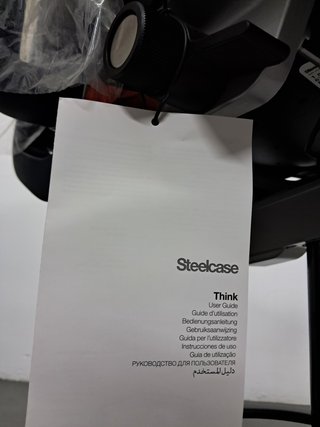 Silla STEELCASE THINK v2 Nueva en caja original
