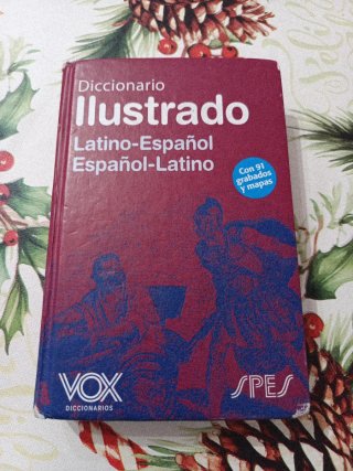 Diccionario de latín esencial