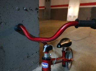 Bicicleta de equilibrio roja Chicco