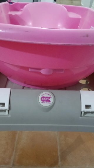 Bañera bebé rosa con soporte