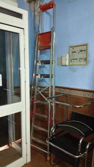 Escalera Tijera Escalibur 8 peldaños.