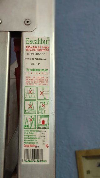 Escalera Tijera Escalibur 8 peldaños.