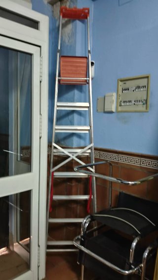 Escalera Tijera Escalibur 8 peldaños.