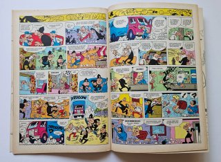 Mortadelo y Filemón atacando al objetivo