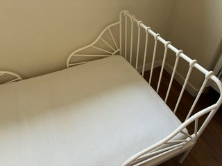 Cama infantil extensible IKEA + colchón