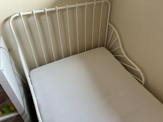 Cama infantil extensible IKEA + colchón