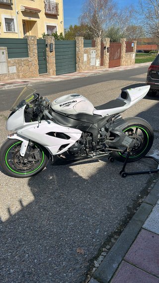 Kawasaki ZX6R 2009