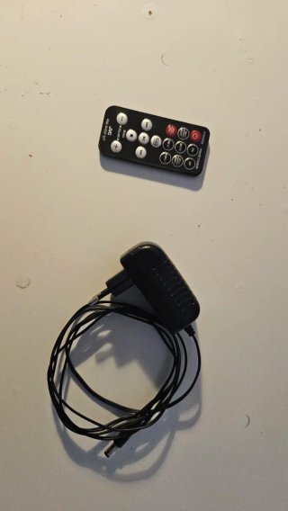 Tocadiscos JVC de color negro y plateado