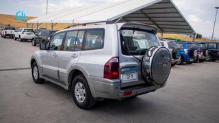 Mitsubishi Montero 2004