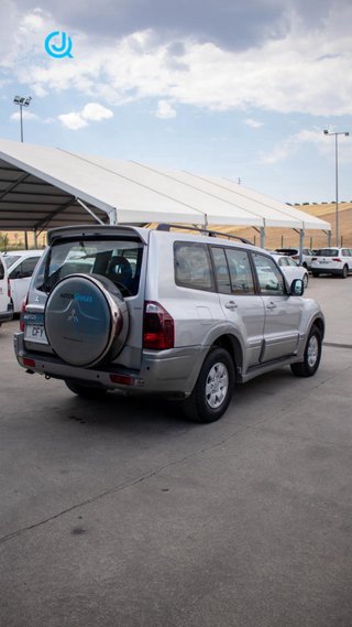 Mitsubishi Montero 2004
