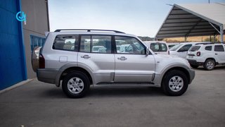 Mitsubishi Montero 2004