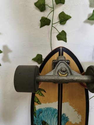 Longboard con diseño de ola