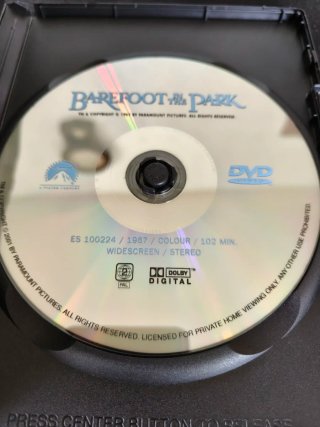 Descalzos por el Parque DVD