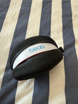 Cascos Beats Blancos y Rojos