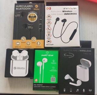 Altavoces y auriculares sin usar