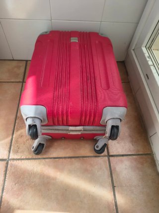 Maleta de cabina rígida Faraway roja