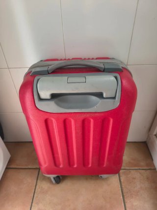 Maleta de cabina rígida Faraway roja