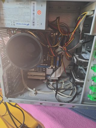 PC Acer Aspire + Monitor HP 19"