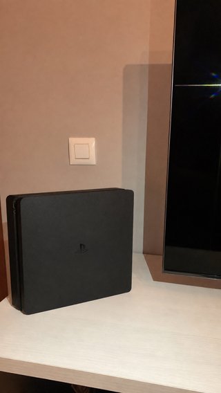 Playstation 4 Slim Negra