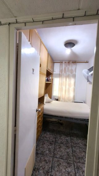 Alquilo habitación amueblada en L'Hospitalet de Ll