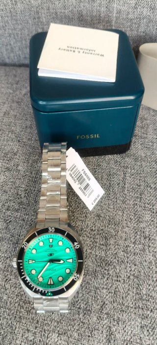 Reloj Fossil Hombre Esfera Verde y Correa Plateada