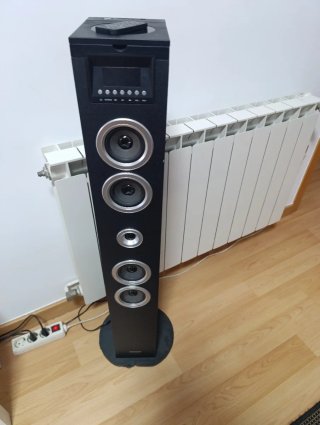 Torre de Sonido Negra