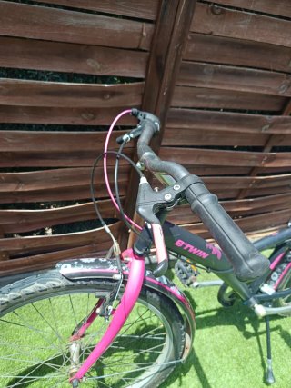 Bicicleta infantil Btwin 24" 6 vel.+casco