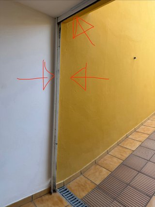 Puerta Garaje Corredera Aluminio y Hierro.