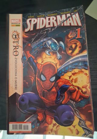 Comics ASOMBROSO SPIDERMAN,de Panini.