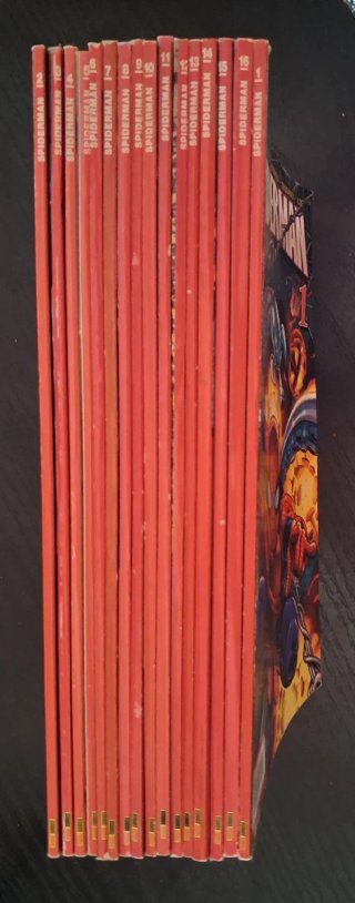 Comics ASOMBROSO SPIDERMAN,de Panini.