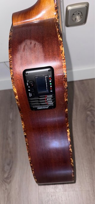 Guitarra Electroacústica Spread & Music Cutaway