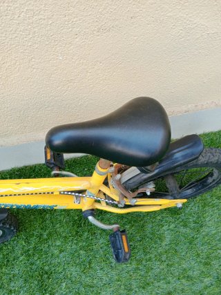 Bicicleta infantil amarilla Transformers