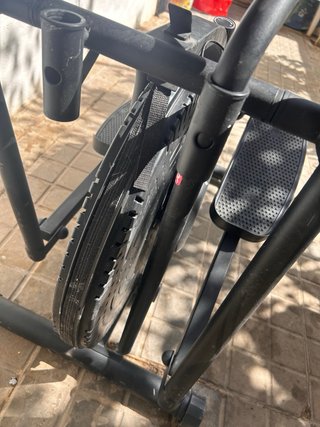 Bicicleta elíptica negra