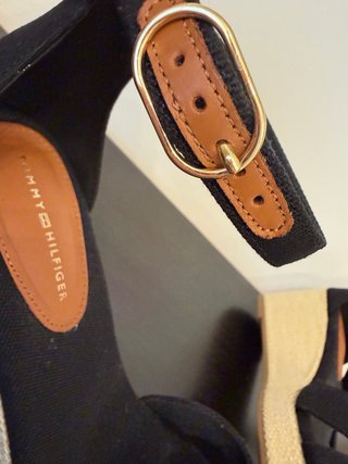 Sandalias cuña Tommy Hilfiger negras