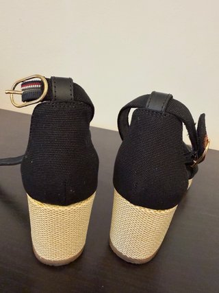 Sandalias cuña Tommy Hilfiger negras
