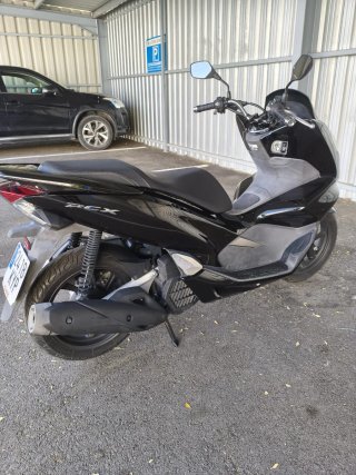 Honda PCX 125 Negra