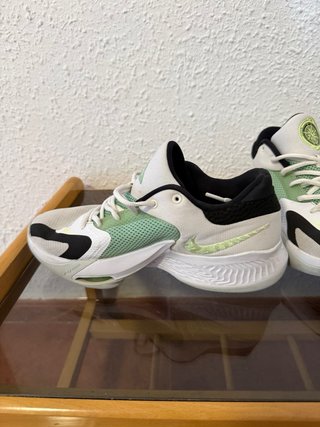 Nike zoom freak 4