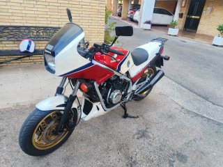 Honda VF 750 Interceptor