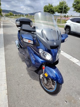 Suzuki Maxi Scooter Azul