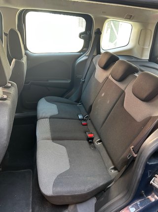 Ford E-Tourneo Courier 2017