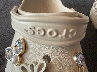 Crocs Classic Beige con Perle e Strass