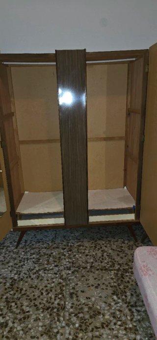 Set de dos armarios roperos de madera años 80