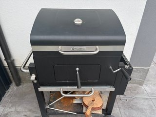 Barbacoa de carbón Naterial