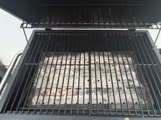 Barbacoa de carbón Naterial