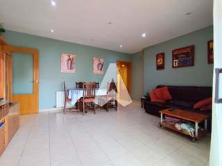 Piso en venta en El Castell-Poble Vell en Castelldefels