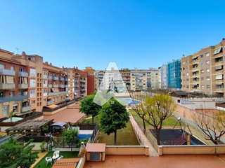 Piso en venta en El Castell-Poble Vell en Castelldefels
