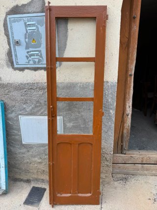Puertas y ventanas antiguas