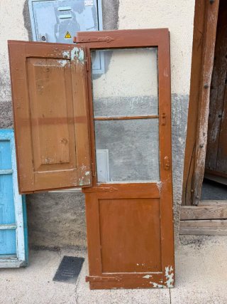 Puertas y ventanas antiguas