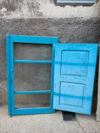 Puertas y ventanas antiguas